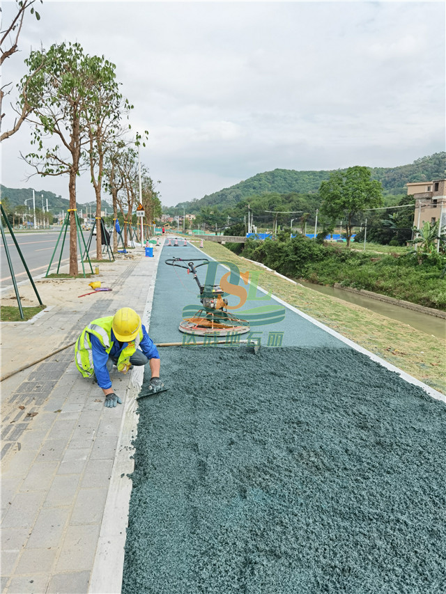 广汕公路一标透水混凝土