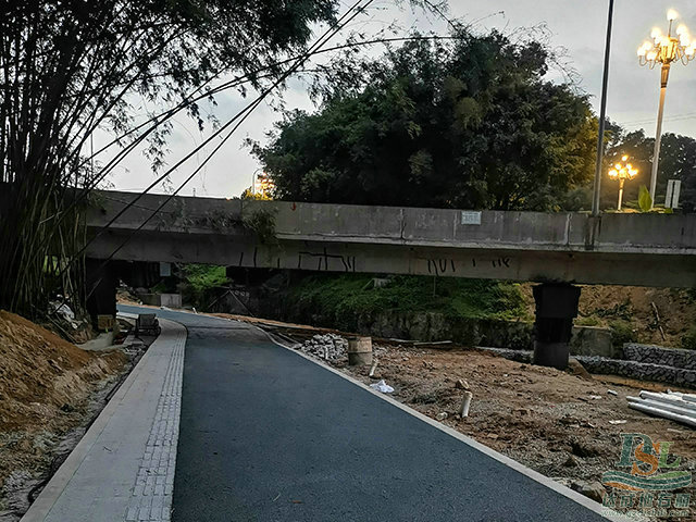 广汕路长坪高速口05.jpg